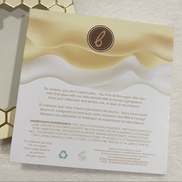 Beauty Bakerie Milk & Honey Highlighter Face Palette - Picture 4 of 4